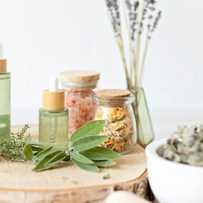 botanical blends herbs essencial oils for naturopathy.jpg